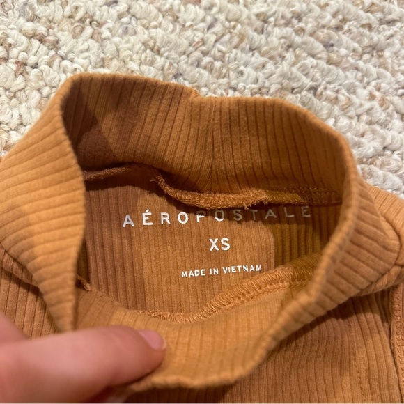 Aeropostale xs crop top mock neck orange tan ribbed PERFECT CONDITION - Picture 2 of 5